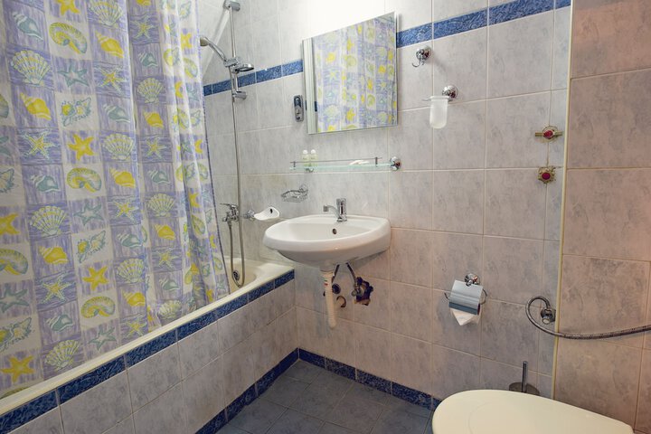 Room 20 of 25