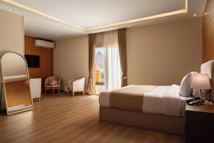 Room 6 of 35