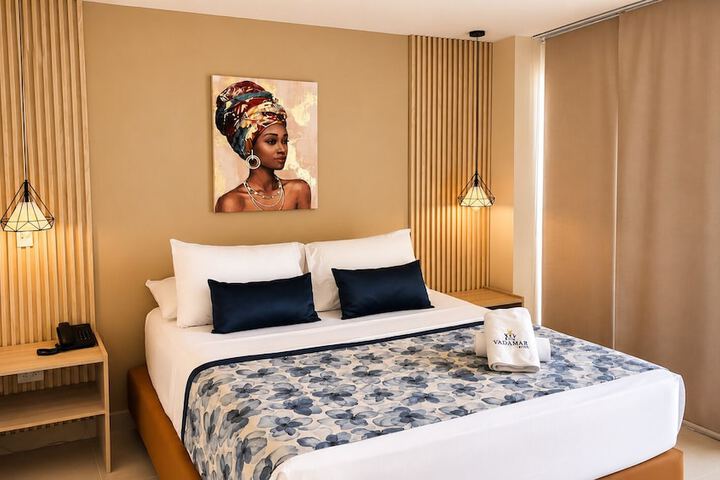 Room 4 of 44