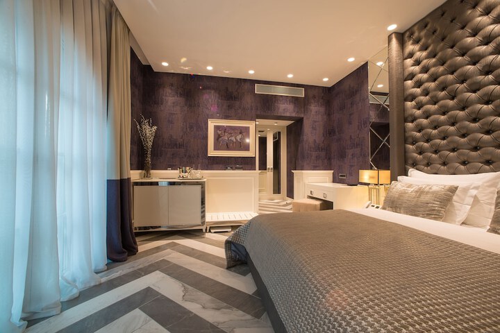 Room 5 of 56