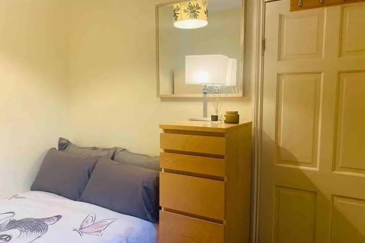 Room 3 of 12