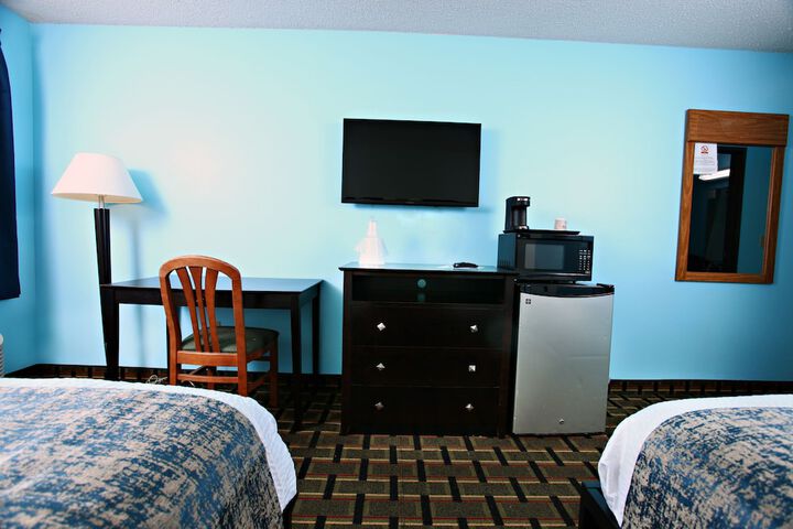 Comfort 2 Queen Beds (5 of 6)
