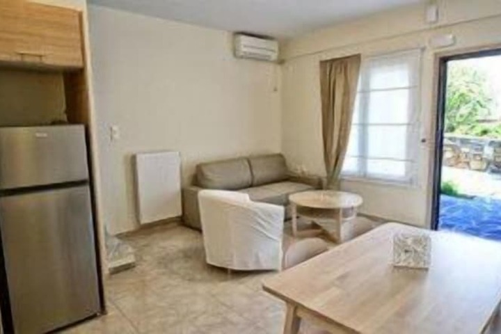 Room 10 of 65