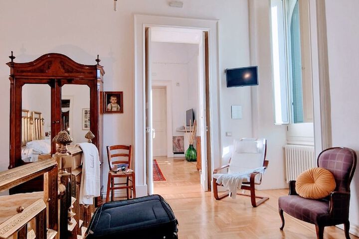 Room 12 of 47