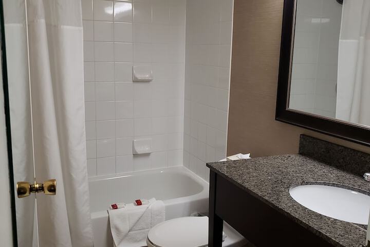 Room 34 of 44
