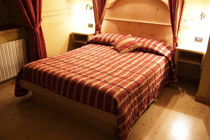 Room 7 of 30