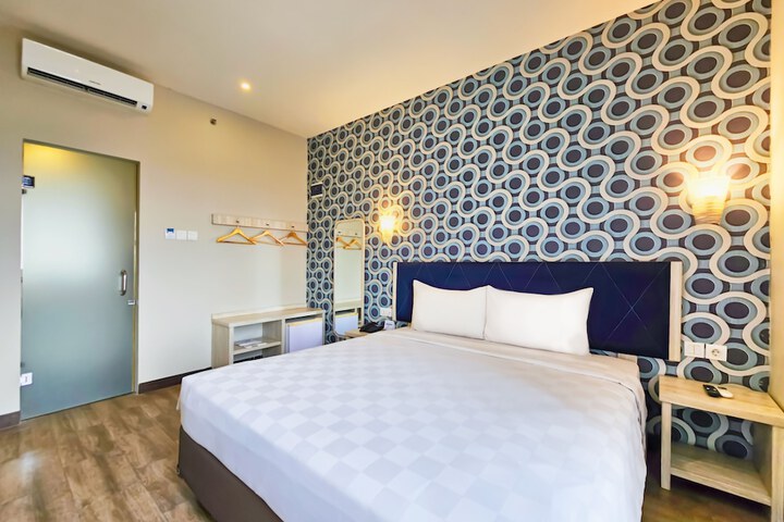 Room 15 of 63