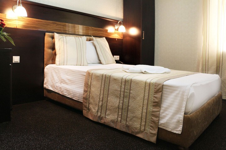 Room 18 of 44