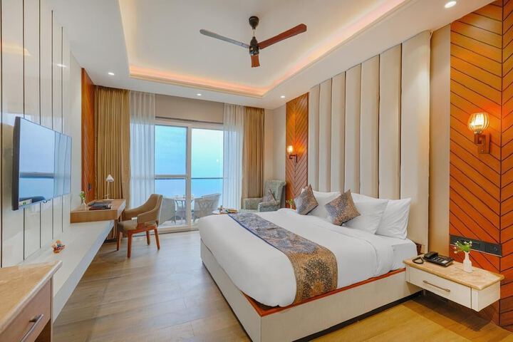 Room 3 of 13