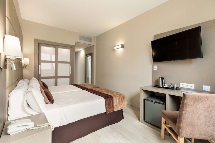 Room 29 of 90