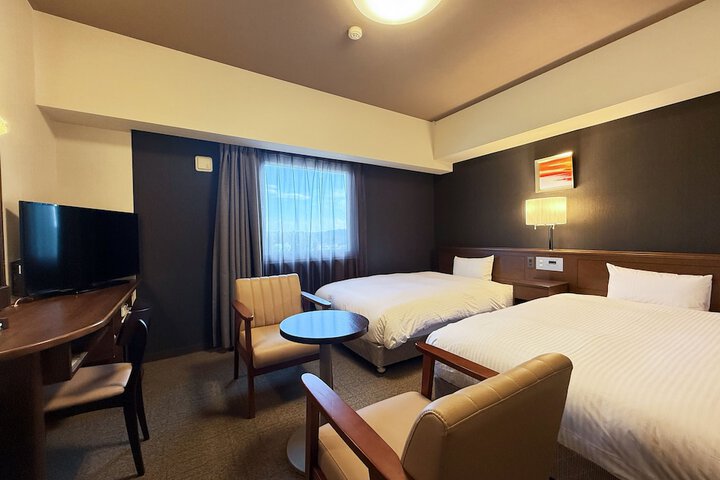 Room 6 of 22