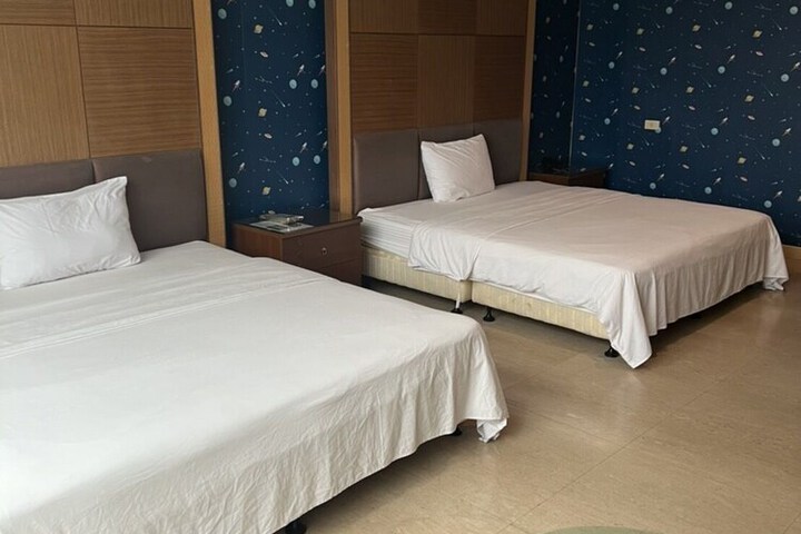 Room 43 of 79