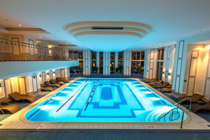 Pool 71 of 188