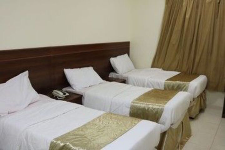 Room 11 of 20