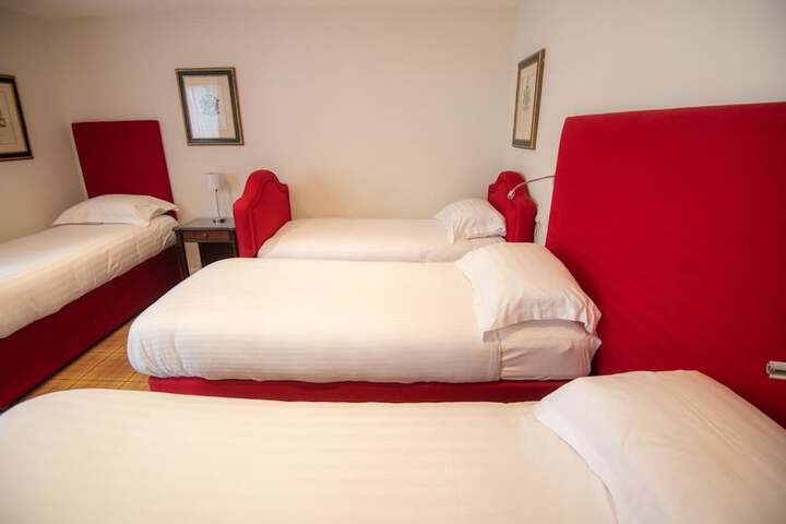Room 16 of 39