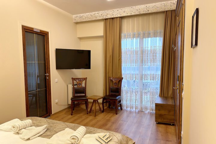 Room 27 of 121