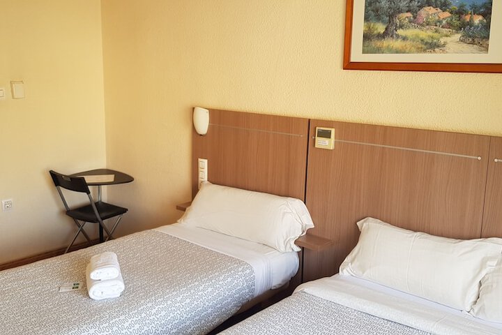 Room 14 of 38