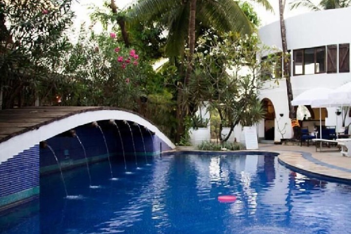 Pools & Facilities