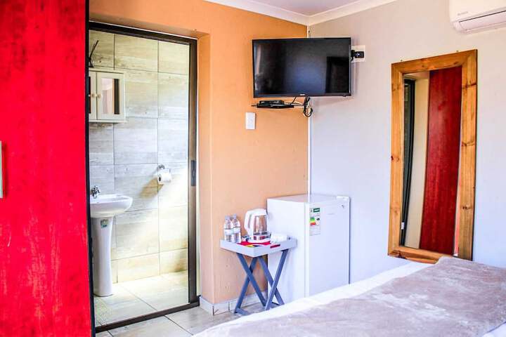 Room 49 of 98