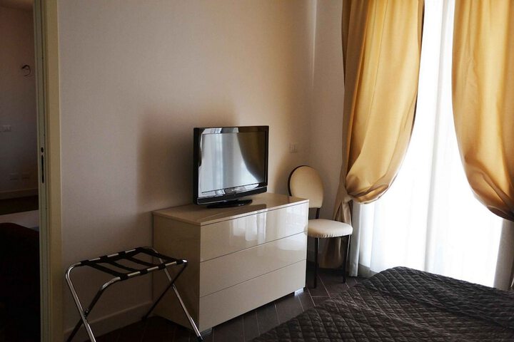 Room 40 of 60