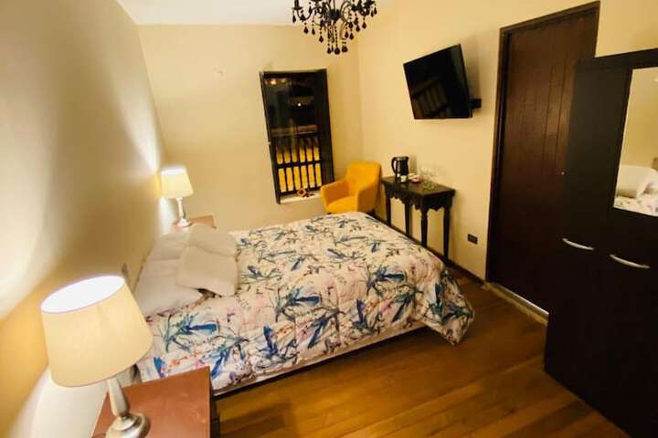 Room 21 of 80