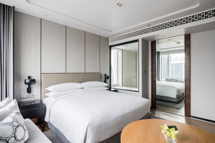 Room 13 of 125