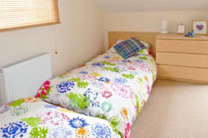 Room 2 of 4