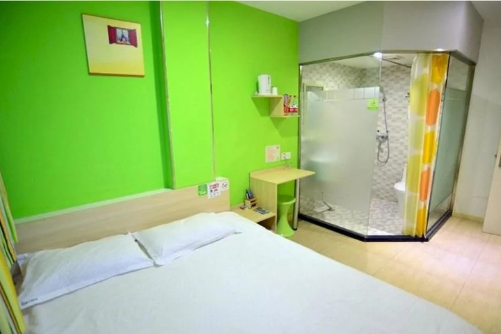 Room 3 of 19