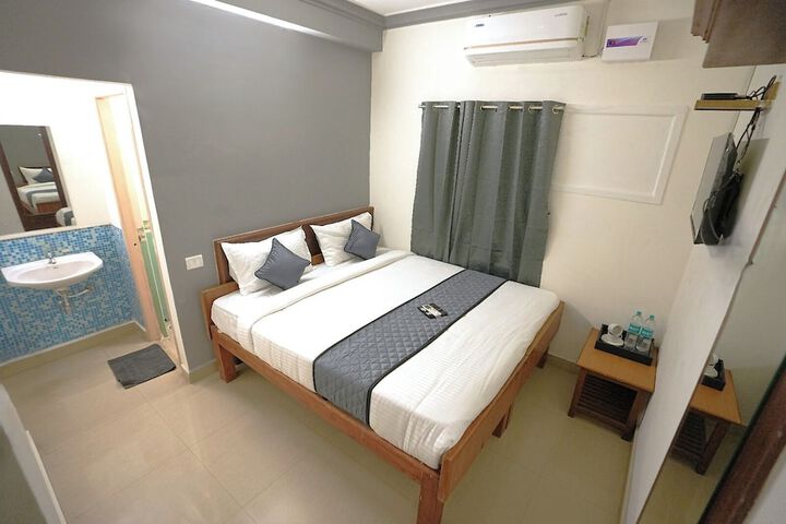 Room 10 of 17