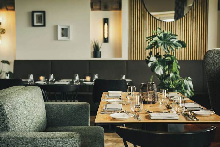 Dining 88 of 116