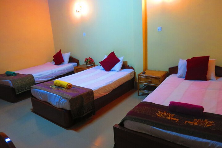 Room 4 of 42