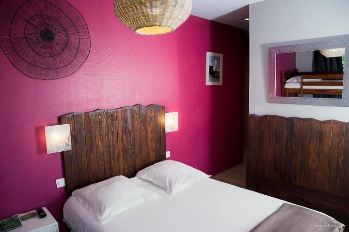 Room 5 of 38