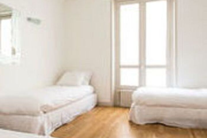 Room 15 of 36