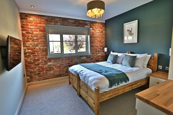 Room 12 of 50