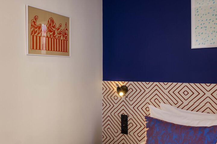 Room 16 of 82