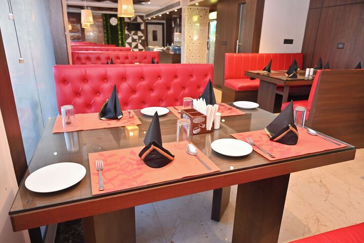 Dining 78 of 114