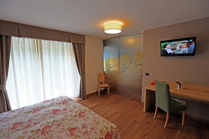 Room 5 of 55