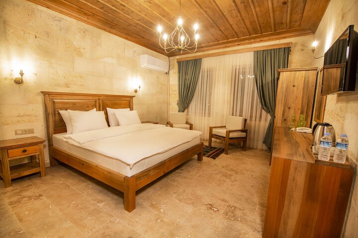Room 7 of 35