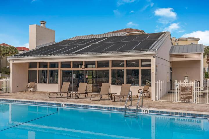 Pool 44 of 71