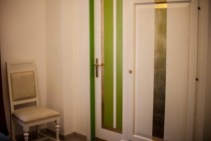 Room 44 of 63