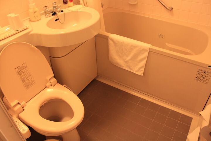 Clean Restrooms
