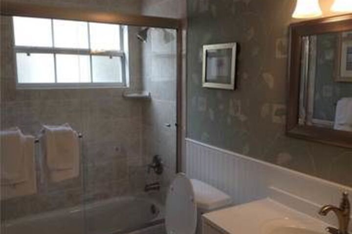 Room 2 of 15