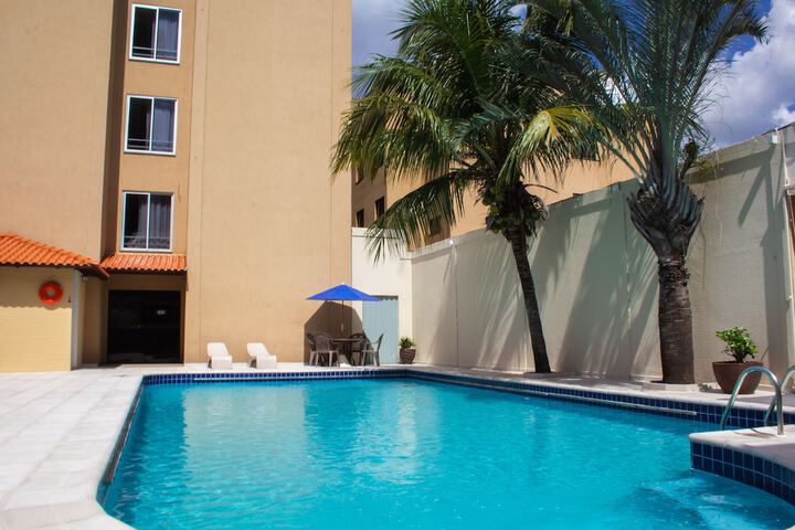 Pool Hotel