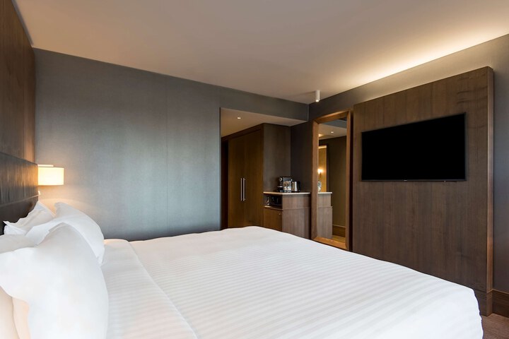 Room 55 of 149