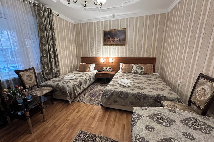 Room 4 of 48