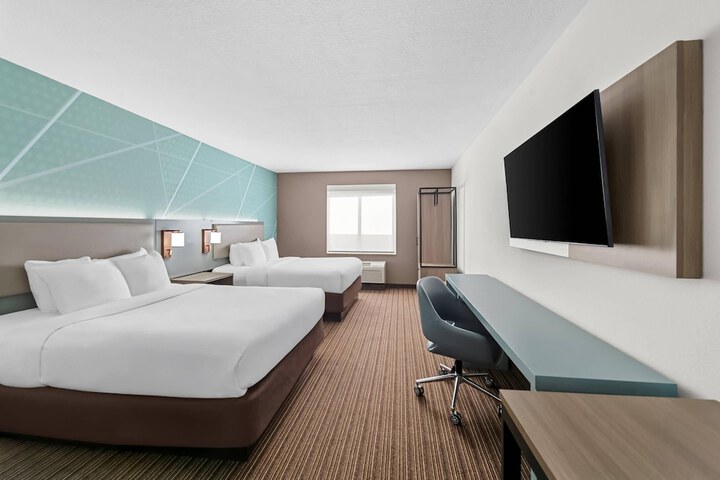 Room 35 of 68