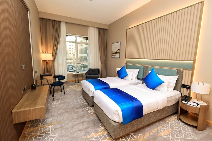 Room 34 of 86