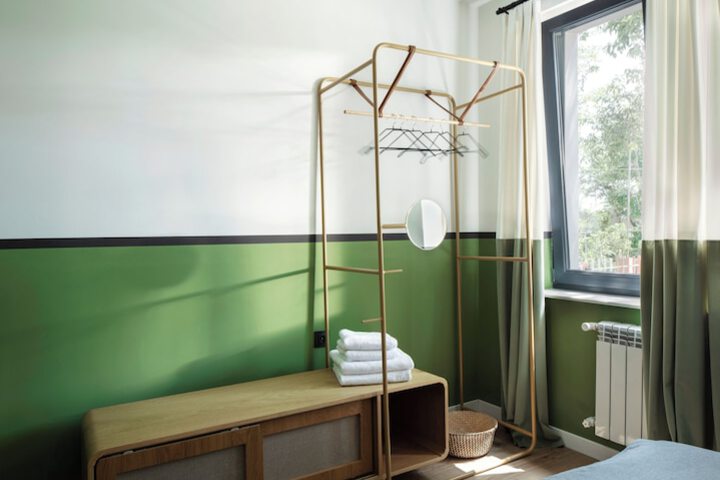 Room 4 of 40