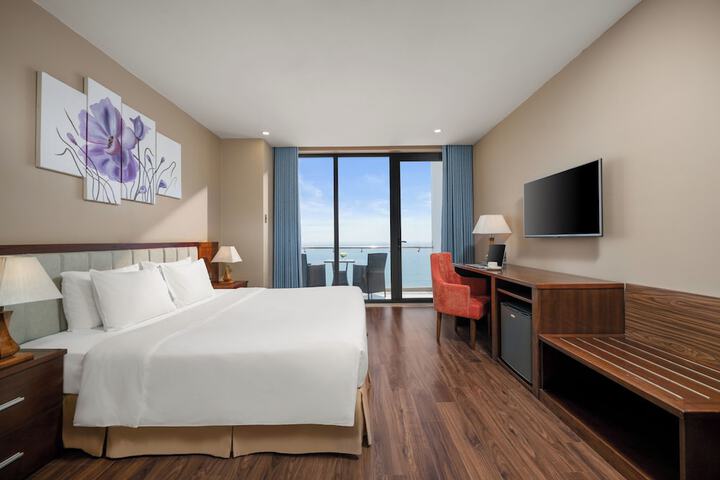 Room 29 of 104