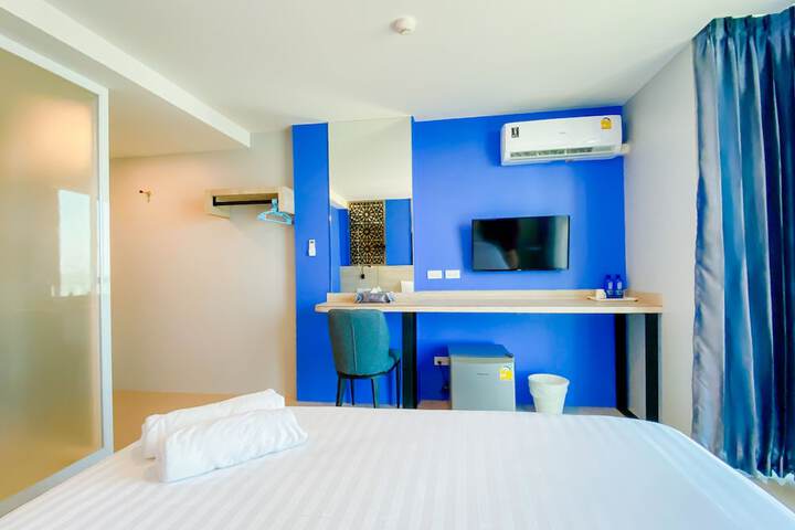 Room 6 of 46